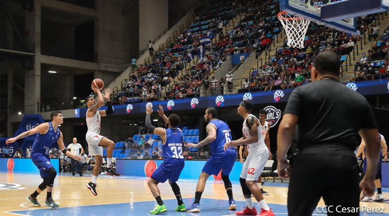 Juego de semifinal de la BCL Américas, entre el Real Estelí y Minas de Brasil la noche de este domingo 11 de abril, en el Polideportivo Alexis Arguello, en Managua.