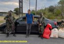 Efectivos militares con persona retenida por tráfico ilegal de cianuro en Rivas