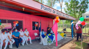 Fachada del centro médico en comunidad San Roque de San Francisco Libre en Managua