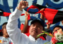 Presidente de Nicaragua, Daniel Ortega, con su puño en alto
