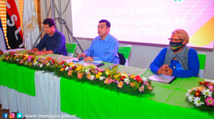 Enrique Armas Rosales, Vicealcalde de Managua, impartiendo el taller acción ambiental