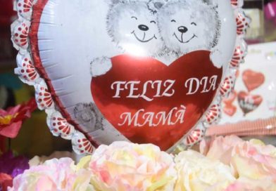Globo con un oso y flores