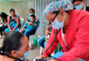 Médicos del Ministerio de Salud de Nicaragua brindando consulta médica en barrio Altagracia #2 de Managua