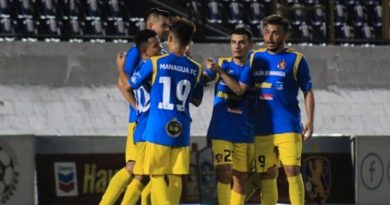 Jugadores del Managua FC destrozó 3 goles a 1 al Real Estelí en el partido de ida del Torneo Clausura de Liga primera.