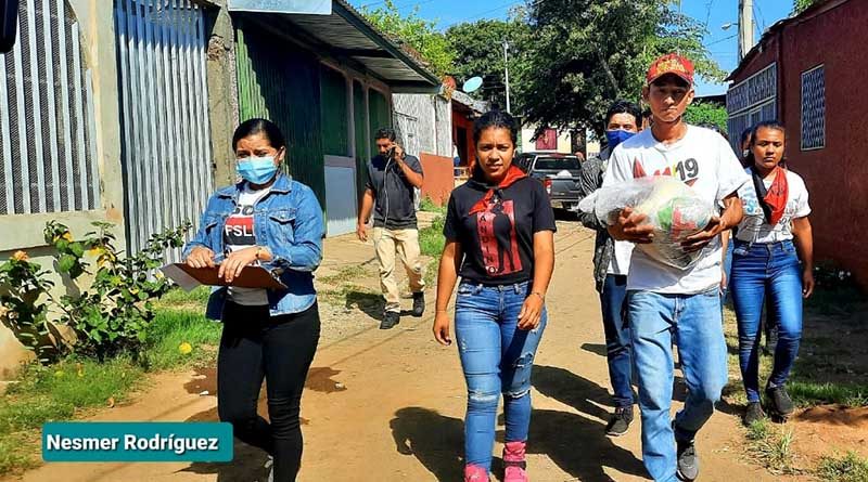 Juventud Sandinista realizó la entrega de los paquetes a héroes y mártires en el distrito 7 de Managua