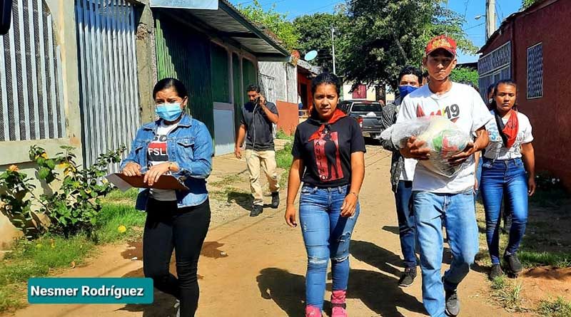 Juventud Sandinista realizó la entrega de los paquetes a héroes y mártires en el distrito 7 de Managua