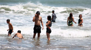 Turistas en las playas de Pochomil y Masachapa de Managua
