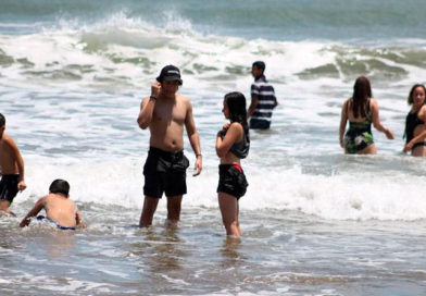 Turistas en las playas de Pochomil y Masachapa de Managua