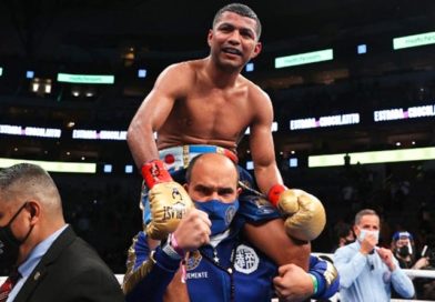 Román “Chocolatito” González durante su segundo enfrentamiento ante “El Gallo” Estrada.