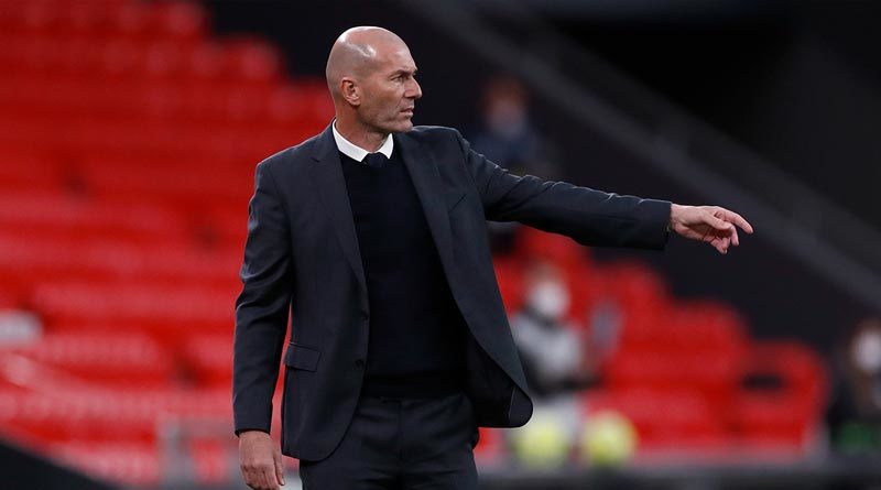 El técnico francés Zinedine Zidane durante un juego con el Real Madrid.