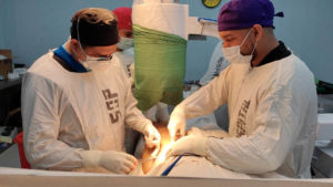 Médicos del hospital Manolo Morales realizan cirugía laparoscopica