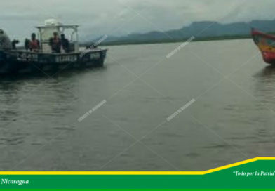 Embarcación retenida por la Fuerza Naval