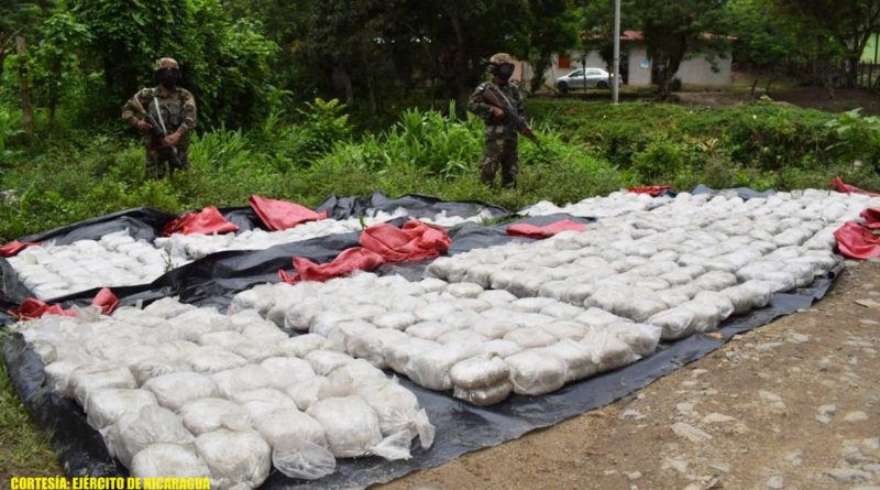 Efectivos militares durante la incautación de droga en Jalapa, Nueva Segovia