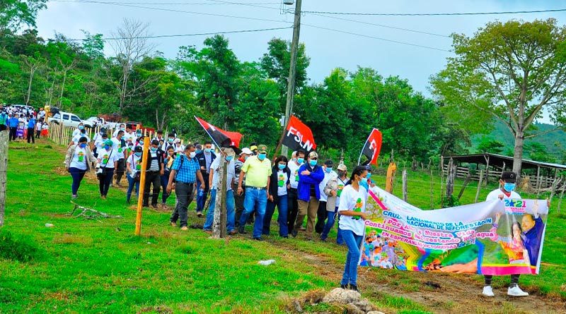 Instituciones durante el lanzamiento de la cruzada nacional de reforestación en Rosita, RACCN