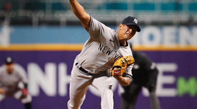 Jonathan Loáisiga jugador nicaragüense de los Yankees de Nueva York en las Grandes Ligas.