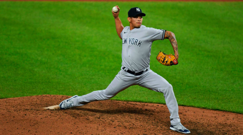 El nicaragüense Jonathan Loáisiga jugando para los Yankees de Nueva York.