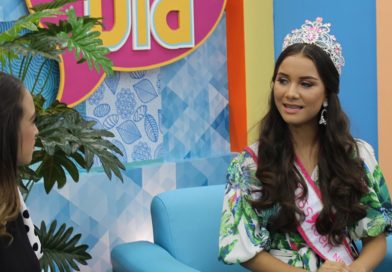 Leylani Leytón, Miss Teen Nicaragua 2021 en el set de Es Mi Día en Canal 4, La Mejor Televisión.