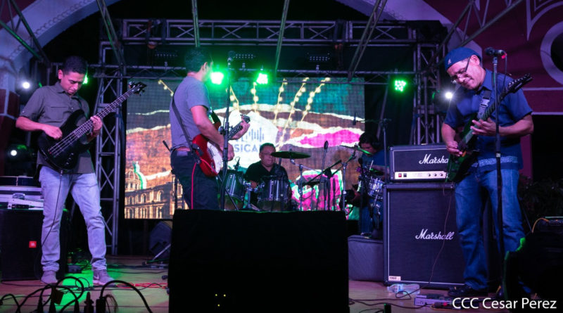 Bandas de Rock tocando en el Festival Rock City de Granada, Nicaragua