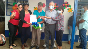 Representantes de la Alcaldía de Managua y la Embajada de Taiwán, junto al Compañero Sebastián Gonzalo Pastora, en la entrega de Vivienda.