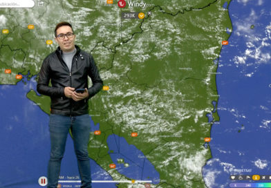 Junior Cuadra brindando el reporte del clima en Nicaragua.