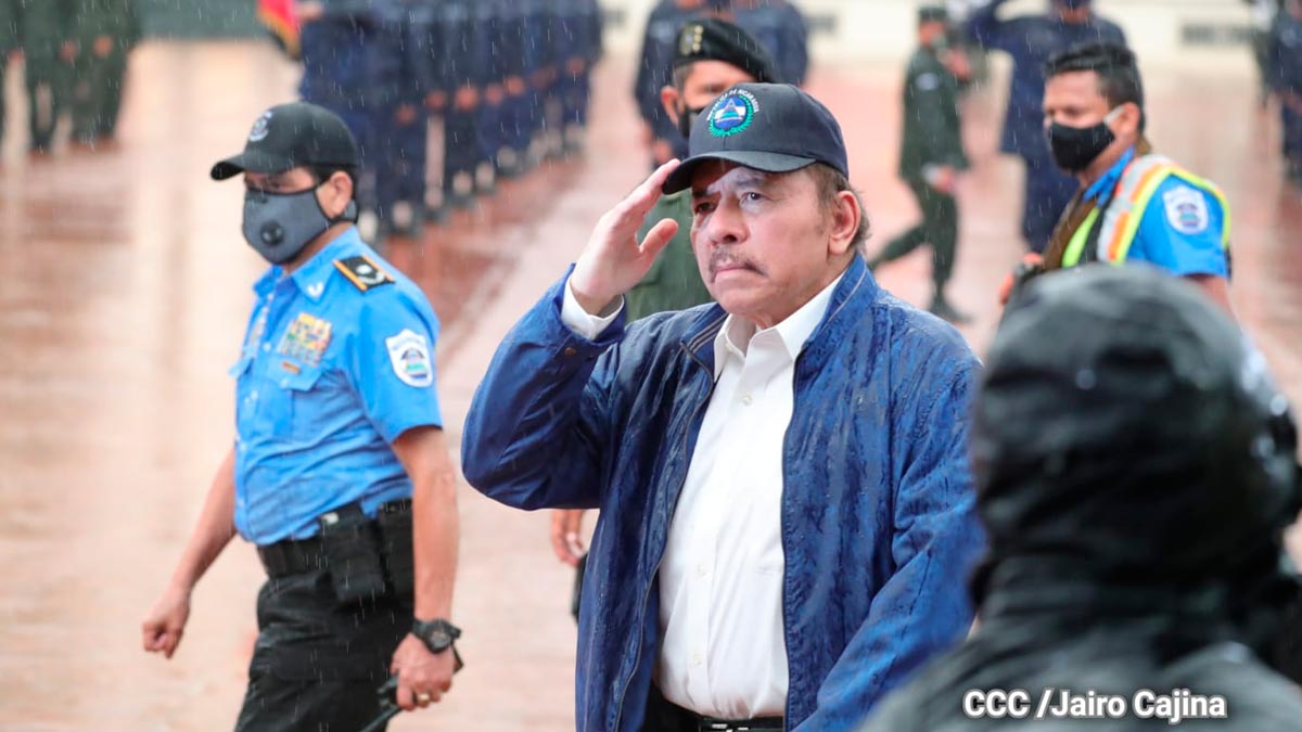 Presidente Comandante Daniel Ortega en el acto del 42 Aniversario de la Fuerza Aérea del Ejército de Nicaragua