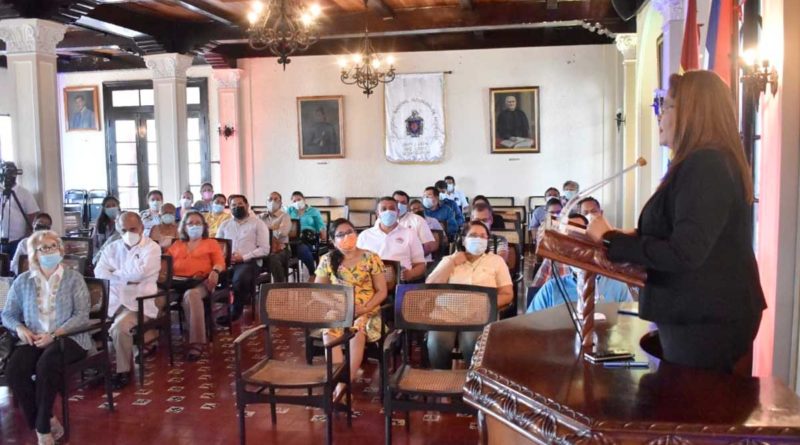 Autoridades de la UNAN - León durante la presentación de la Maestría en igualdad de género e inclusión