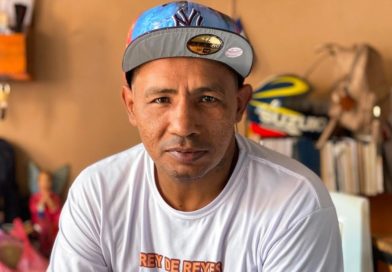Ricardo Mayorga en su vivienda en Managua.
