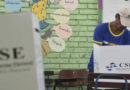 Nicaragüense votando durante unas elecciones en el país