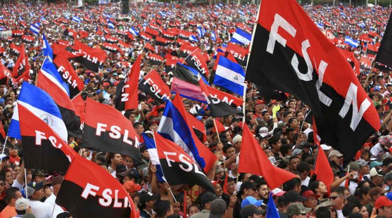 Cientos de miles de nicaragüenses congregados en la Avenida de Bolívar a Chávez de Managua, celebrando el 40 aniversario del triunfo de la Revolución Popular Sandinista.