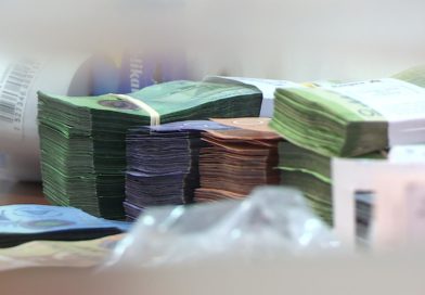 Billetes de mil, quinientos, doscientos y cien córdobas nicaragüenses