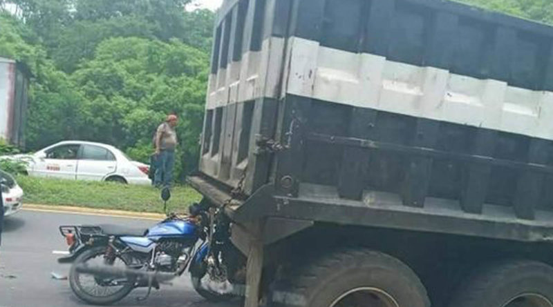 Fotografía del accidente ocurrido en el distrito 10 de Managua