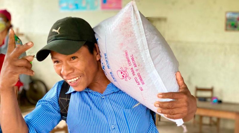 Productores de Pancasán, Matagalpa recibiendo bonos productivos y tecnológicos por parte del INTA