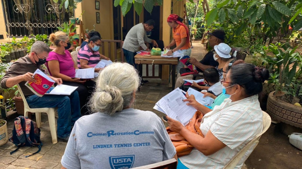 Estudiantes de Educación Técnica en el Campo durante la capacitación de Cultivo de Peces en Ticuantepe.