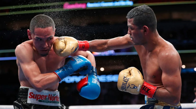 Román González vs Francisco Estrada durante su segundo enfrentamiento.