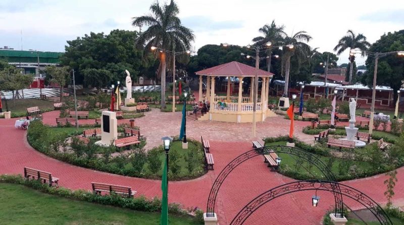 Vista del parque central de Chinandega