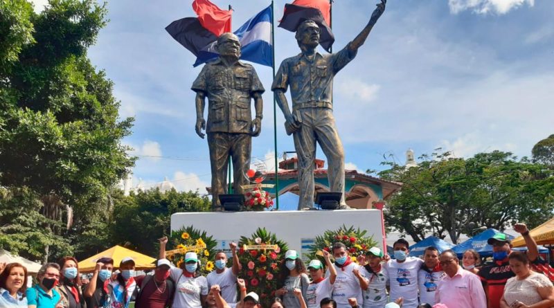 Monumento del Comandante Tomás Borge Martínez en el parque Morazán de Matagalpa.