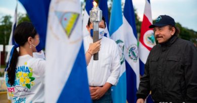 Presidente Comandante Daniel Ortega recibimiento la Antorcha de la Libertad Centroamericana.