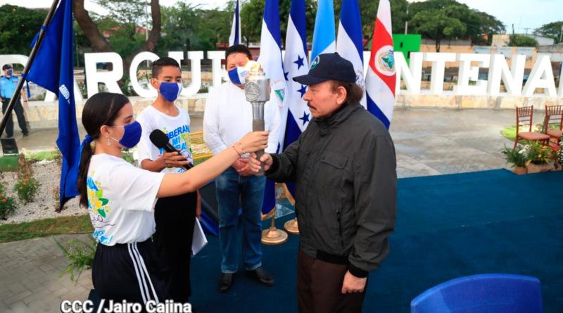 Presidente Comandante Daniel Ortega recibimiento la Antorcha de la Libertad Centroamericana.