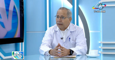 Doctor Carlos Sáenz, Secretario General del MINSA en la Revista en Vivo, lunes 6 de septiembre