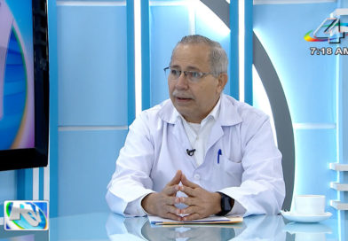 Doctor Carlos Sáenz, Secretario General del MINSA en la Revista en Vivo, lunes 6 de septiembre