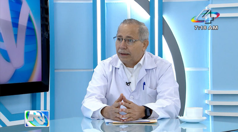 Doctor Carlos Sáenz, Secretario General del MINSA en la Revista en Vivo, lunes 6 de septiembre