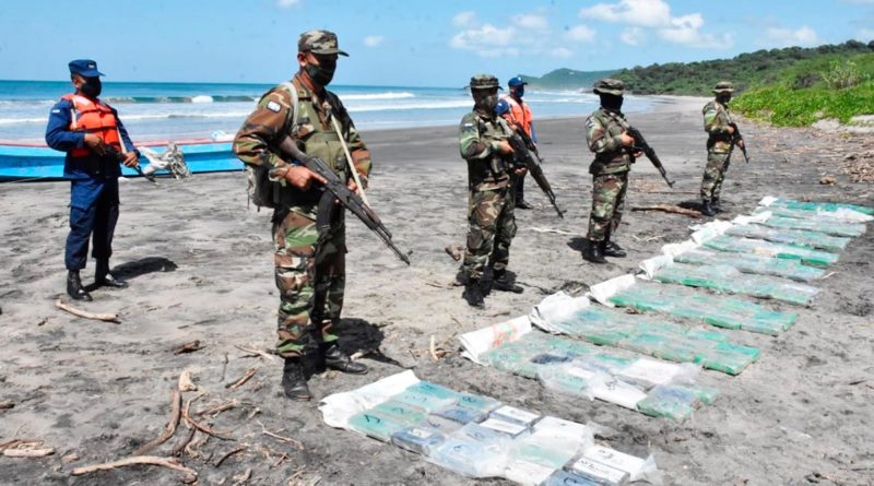 Ejército de Nicaragua incauta 211 paquetes de droga al narcotráfico en Rivas