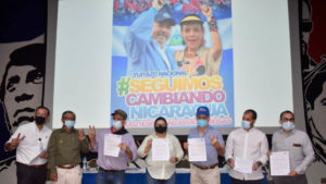 Firma de la ejecución del contrato de las obras de de alcantarillado sanitario en León