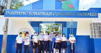 Inauguración de las mejoras del Instituto Jonathan González en El Sauce, León