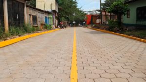 Calles para el Pueblo adoquinadas en Nueva Guinea