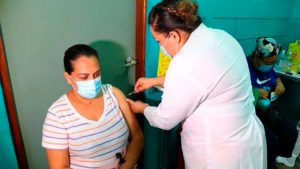 Nicaragua ha logrado vacunar contra la Covid-19 al 44.12% de su población total