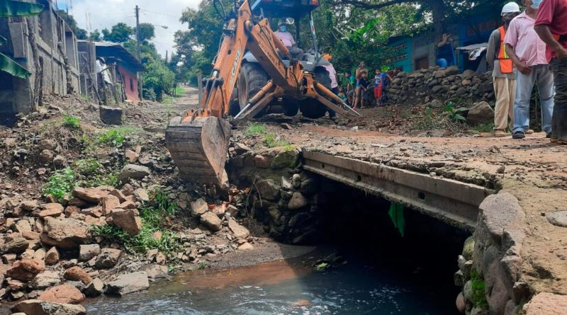 Trabajaos en lo que será el nuevo puente Nuevo Amanecer de Juigalpa, Chontales