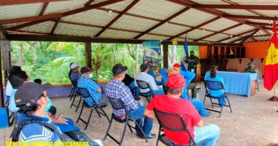 Ejército de Nicaragua se reúne con productores y ganaderos de Villa El Carmen