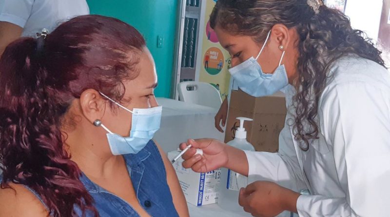 MINSA continúa aplicando vacuna contra la Covid-19 en Managua y Ciudad Sandino