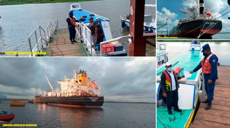 Efectivos de la Fuerza Naval del Ejército de Nicaragua brindando protección e inspección a embarcaciones y flota pesquera industrial